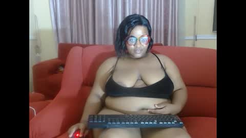 Snapshot of thickjuicyxxx chatting on October 8, 2025, 7:22 pm thickjuicyxxx online show from October 8, 2025, 7:22 pm