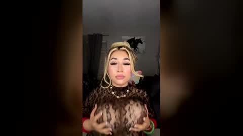 thicklatinamami1 online show from April 29, 2026, 7:56 am