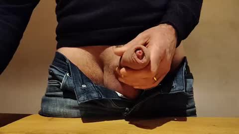 Thickru online show from March 5, 2025, 9:26 pm