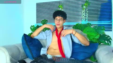 Thiago Saenzz online show from March 13, 2026, 3:29 pm