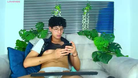 Thiago Saenzz online show from March 14, 2026, 6:02 pm