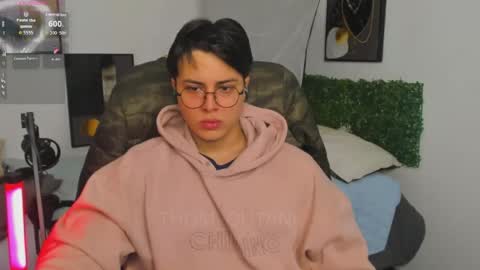 Snapshot of thom_ohtani chatting on May 9, 2026, 1:55 am thom_ohtani online show from May 9, 2026, 1:55 am