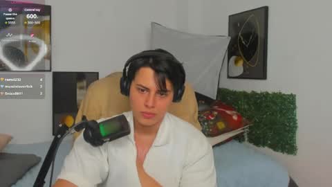 Snapshot of thom_ohtani chatting on May 16, 2026, 2:19 am thom_ohtani online show from May 16, 2026, 2:19 am