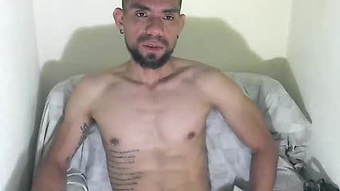 Snapshot of thomas2wood chatting on June 14, 2026, 12:19 am Thomas2Wood online show from June 14, 2026, 12:19 am