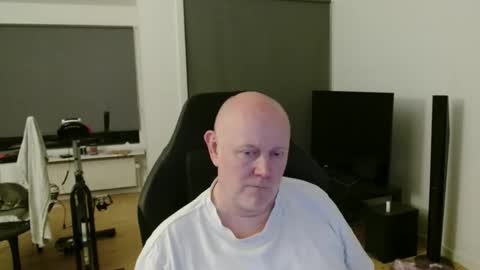 Snapshot of thomas315627 chatting on May 30, 2026, 8:39 pm thomas315627 online show from May 30, 2026, 8:39 pm