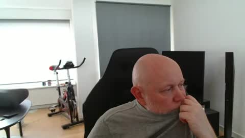 Snapshot of thomas806035 chatting on July 2, 2026, 4:57 pm thomas806035 online show from July 2, 2026, 4:57 pm