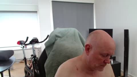 Snapshot of thomas806035 chatting on July 12, 2026, 11:45 am thomas806035 online show from July 12, 2026, 11:45 am