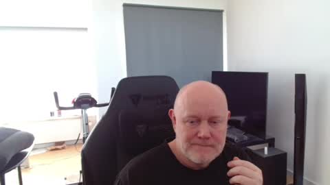 Snapshot of thomas806035 chatting on July 29, 2026, 1:42 pm thomas806035 online show from July 29, 2026, 1:42 pm