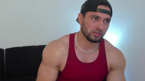 Snapshot of thomas_brandon chatting on February 12, 2026, 4:18 am Thomas Brandon online show from February 12, 2026, 4:18 am