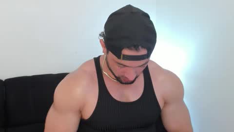 Snapshot of thomas_brandon chatting on February 13, 2026, 4:41 am Thomas Brandon online show from February 13, 2026, 4:41 am