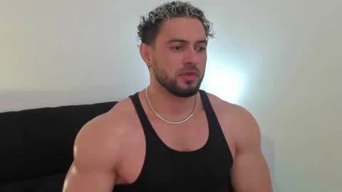 Snapshot of thomas_brandon chatting on March 1, 2026, 12:56 am Thomas Brandon online show from March 1, 2026, 12:56 am