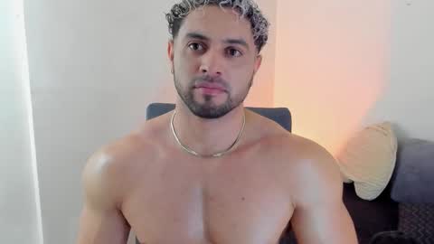 Snapshot of thomas_brandon chatting on March 4, 2026, 2:39 am Thomas Brandon online show from March 4, 2026, 2:39 am