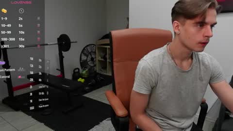 Snapshot of thomas_brons chatting on July 12, 2026, 5:09 am THOMAS BRONS online show from July 12, 2026, 5:09 am