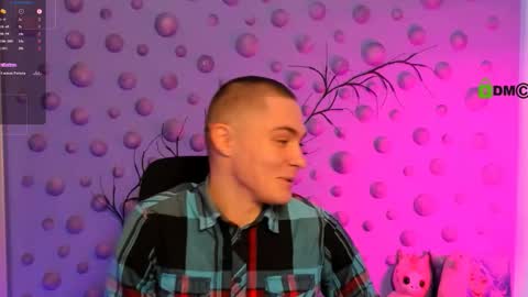 thomas_crow online show from December 22, 2025, 8:22 am