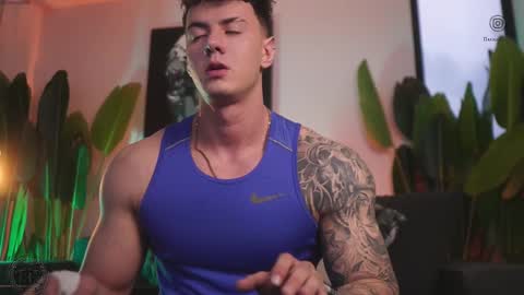 Thomas Falcon online show from November 23, 2025, 10:20 pm