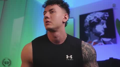 Thomas Falcon online show from December 15, 2025, 10:58 pm