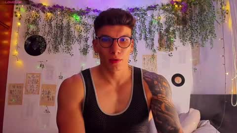 Thomas Grey online show from February 9, 2025, 3:32 am