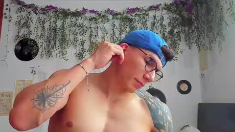 Thomas Grey online show from February 20, 2025, 9:53 pm