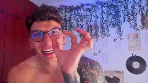 Thomas Grey online show from March 8, 2025, 6:43 am