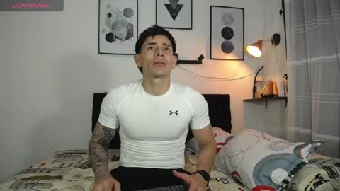 Snapshot of thomas_hot369 chatting on April 7, 2026, 1:17 am thomas_hot369 online show from April 7, 2026, 1:17 am