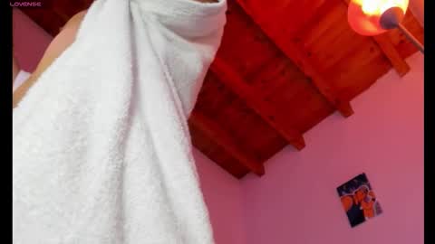 Thomas online show from September 19, 2025, 2:46 am