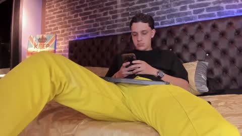 ---Thomas--- online show from January 28, 2025, 4:08 am