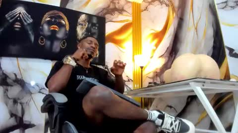 Thomas online show from November 18, 2025, 4:06 am