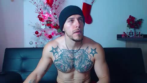 Snapshot of thomashoward31 chatting on December 17, 2025, 10:32 am Thomas online show from December 17, 2025, 10:32 am