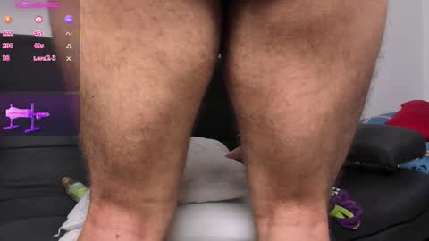 thomass royy online show from November 28, 2025, 11:13 am