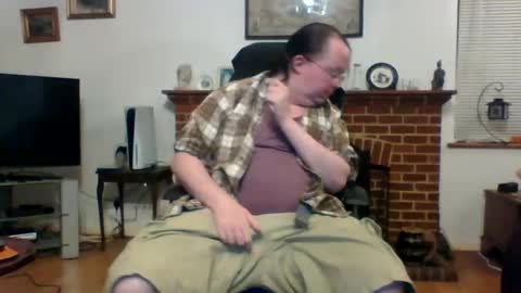 Snapshot of thomsam88 chatting on May 4, 2026, 2:18 am Thomsam88 check out my bio for loads of hot videos mmmmmmmmmm online show from May 4, 2026, 2:18 am
