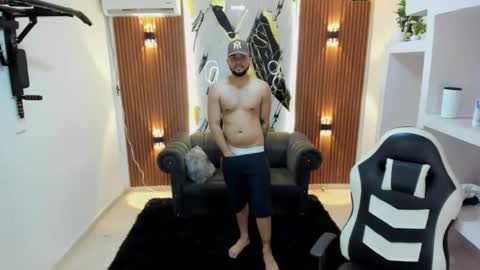 thomson_hot01 online show from May 26, 2026, 5:14 am