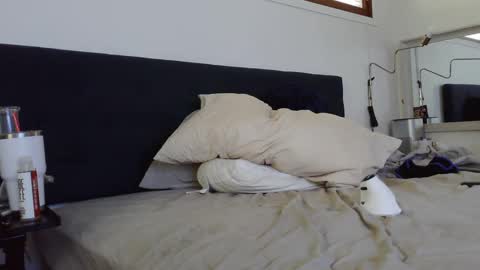 ThongMuscle online show from December 11, 2024, 4:31 pm