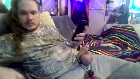 thunder8u42 online show from April 19, 2026, 5:56 pm