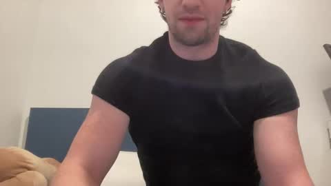 Snapshot of thyle chatting on November 26, 2025, 9:27 pm Thyle online show from November 26, 2025, 9:27 pm