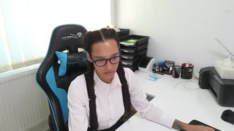 Snapshot of tia_j chatting on September 22, 2025, 3:14 pm tia_j online show from September 22, 2025, 3:14 pm