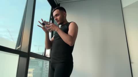 tian_velasquez online show from December 6, 2024, 9:43 am