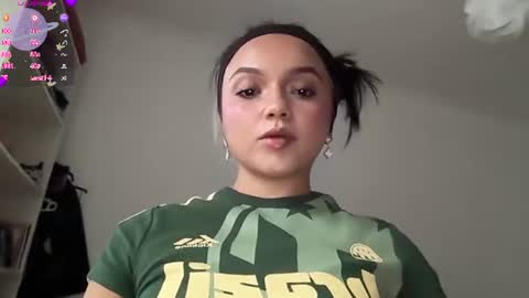 Snapshot of tianale chatting on July 18, 2026, 6:34 pm Tiana Le online show from July 18, 2026, 6:34 pm