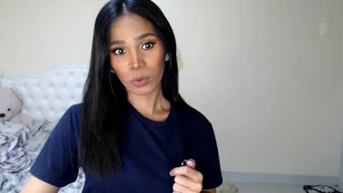 Snapshot of tiara_gurl16 chatting on November 12, 2025, 8:15 am tiara online show from November 12, 2025, 8:15 am