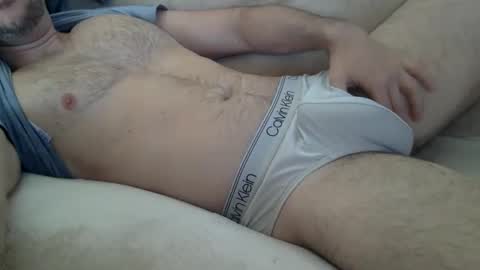 Tiburonbeach online show from November 16, 2025, 12:11 pm