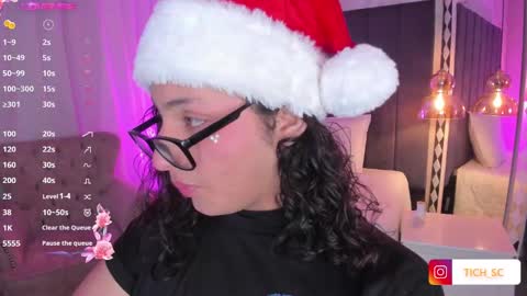 Snapshot of tich__ chatting on December 10, 2024, 4:02 am TICH online show from December 10, 2024, 4:02 am