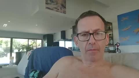 JustMe online show from March 8, 2025, 6:16 pm