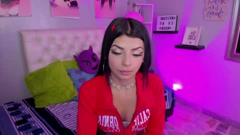 Snapshot of tifanny__thomson chatting on December 9, 2024, 4:15 pm Tiff online show from December 9, 2024, 4:15 pm