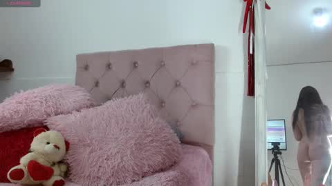 Tifanny online show from February 11, 2025, 5:18 pm