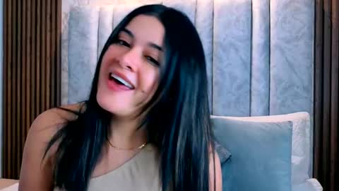 Tiff3 online show from March 25, 2026, 8:37 pm