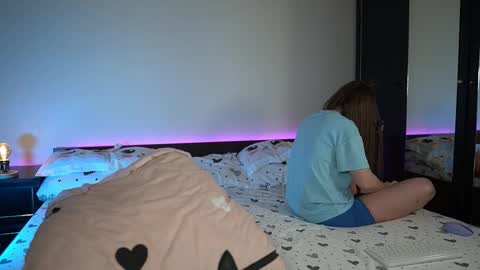 Tiffany online show from March 27, 2026, 9:25 pm