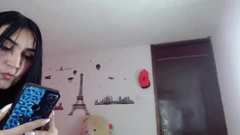 Snapshot of tiffani_williams chatting on February 5, 2025, 9:18 pm tifany online show from February 5, 2025, 9:18 pm