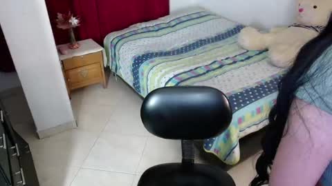 Snapshot of tiffani_williams chatting on November 27, 2025, 11:40 pm tifany online show from November 27, 2025, 11:40 pm