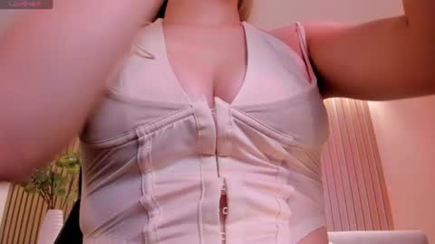 Tiffanny Sins online show from July 8, 2026, 5:12 am