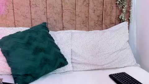 Snapshot of tiffany_beckerr chatting on October 14, 2025, 11:44 am Tiffany Becker online show from October 14, 2025, 11:44 am