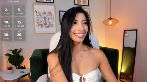 Snapshot of tiffany_low chatting on May 26, 2026, 4:58 pm tiffany_low online show from May 26, 2026, 4:58 pm